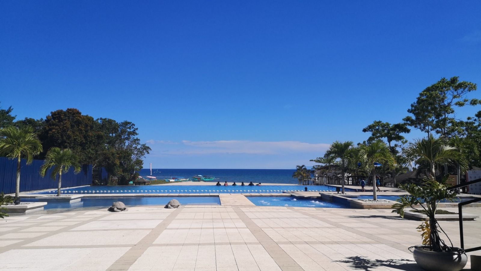 Playa, Laiya