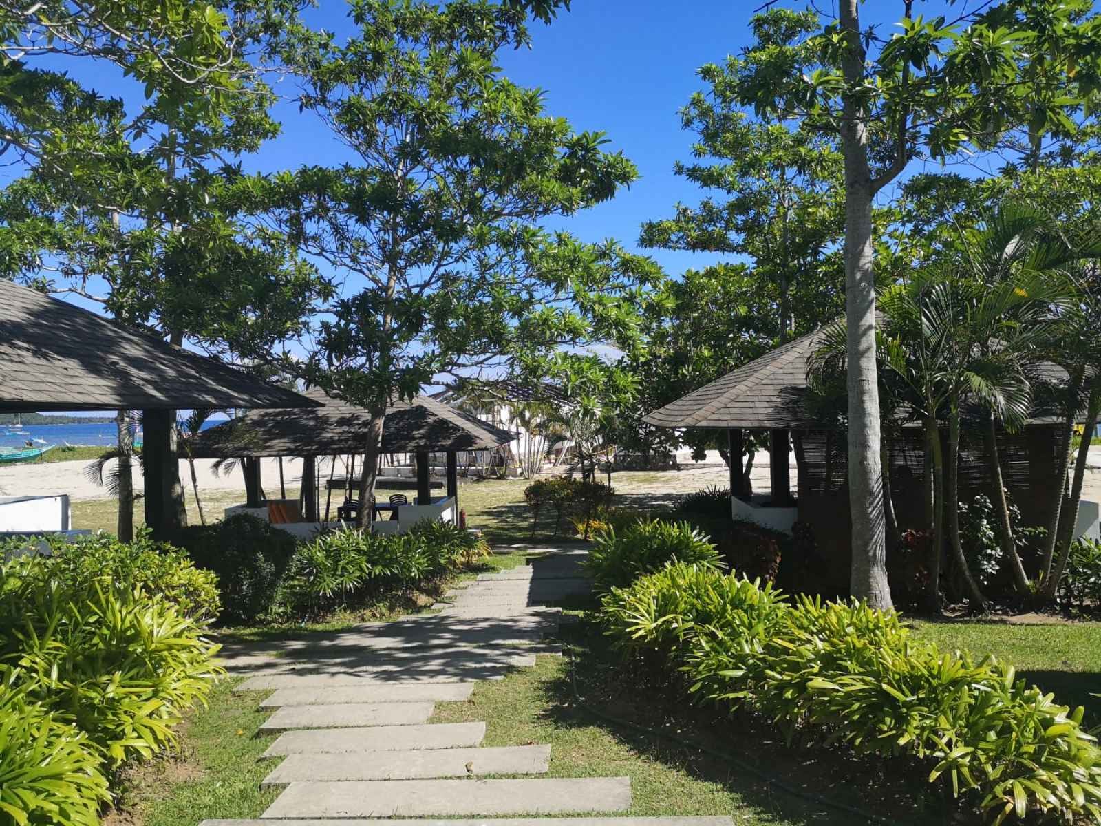 Playa, Laiya